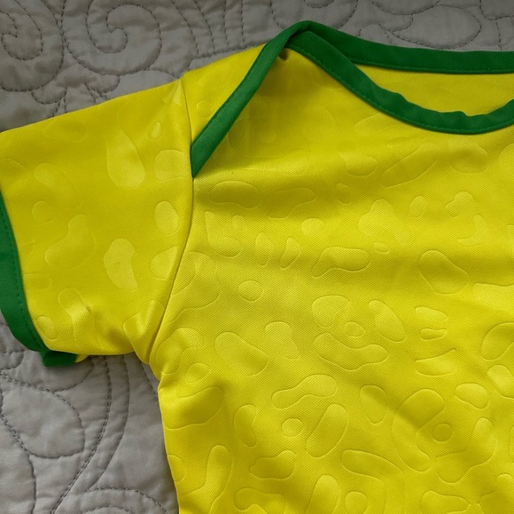 Brazil Soccer ⚽️ Onesie 🇧🇷 - Picture 4 of 4